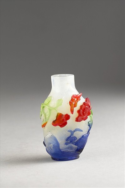 白套四色玻璃花蝶鼻煙壺