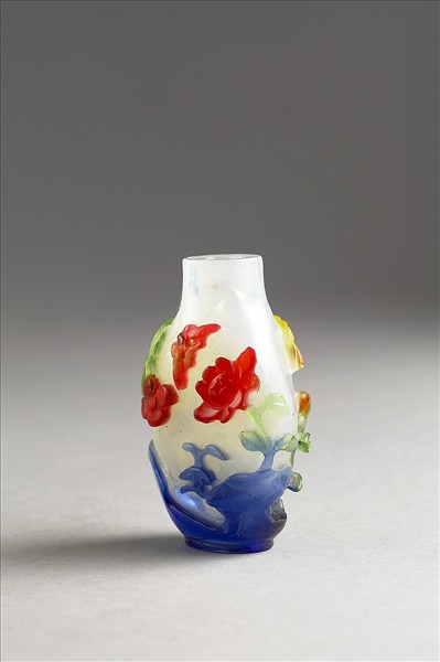 白套四色玻璃花蝶鼻煙壺