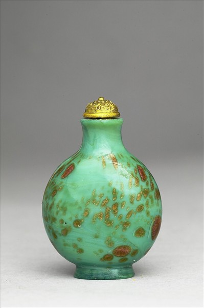 綠玻璃灑金星鼻煙壺