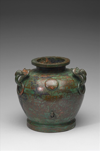 鑲嵌異金屬雲紋罍