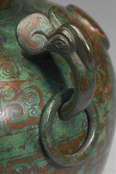 鑲嵌異金屬雲紋罍