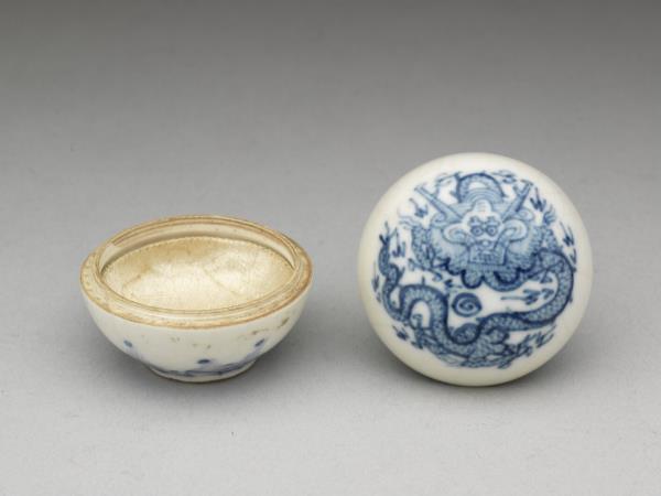 青花龍紋胭脂盒