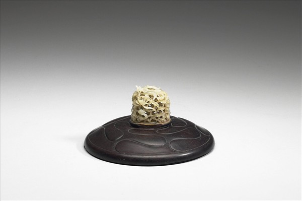 花間行龍紋玉頂