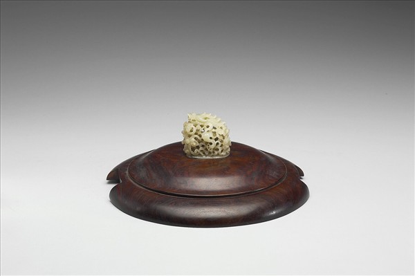 花間行龍紋玉頂