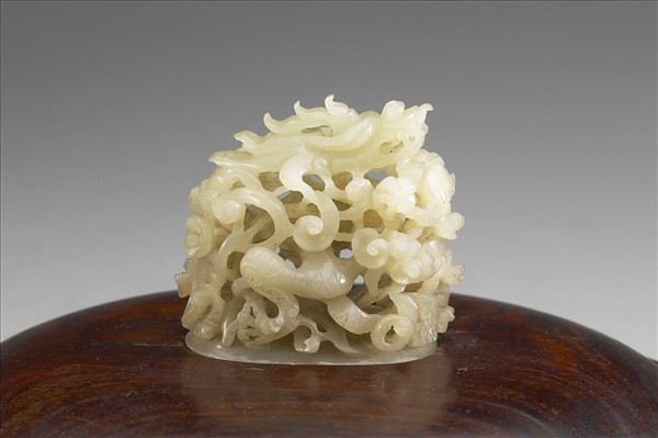 花間行龍紋玉頂