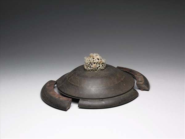 花間行龍紋玉頂