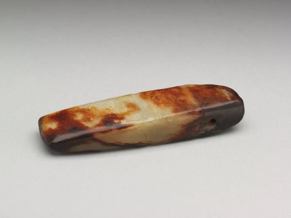 玉墜飾(紋飾明代後加)