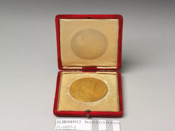 英國帝后加冕像金圓