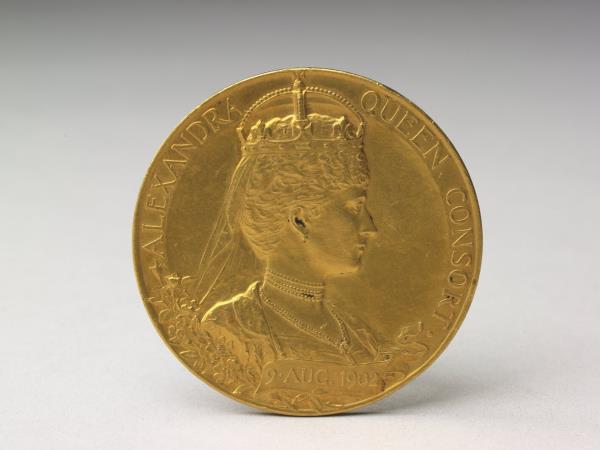 英國帝后加冕像金圓