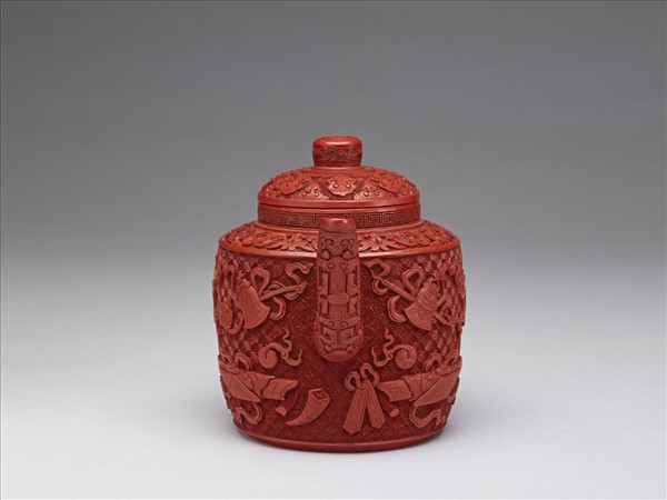 紫砂雕漆雜寶紋壺