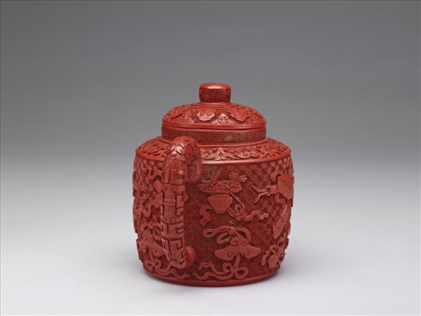 紫砂雕漆雜寶紋壺