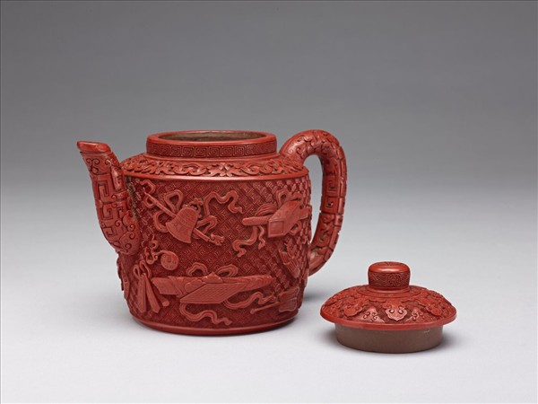 紫砂雕漆雜寶紋壺