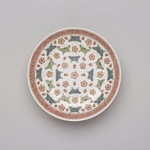 粉彩萬壽無疆花蝶紋蓋碗