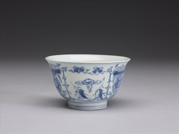 青花年年豐登茶鍾