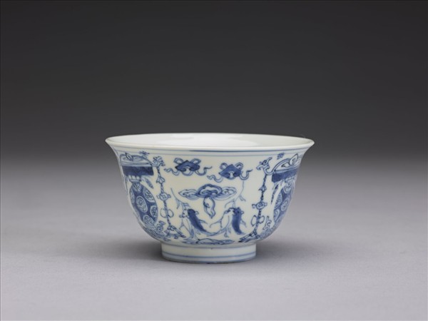 青花年年豐登茶鍾