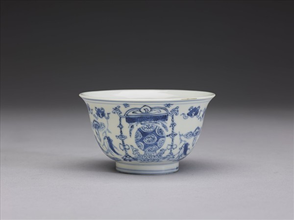 青花年年豐登茶鍾