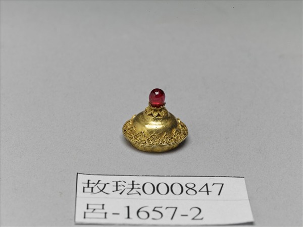 金鑲紅色寶石盒蓋金鑲紅色寶石器蓋