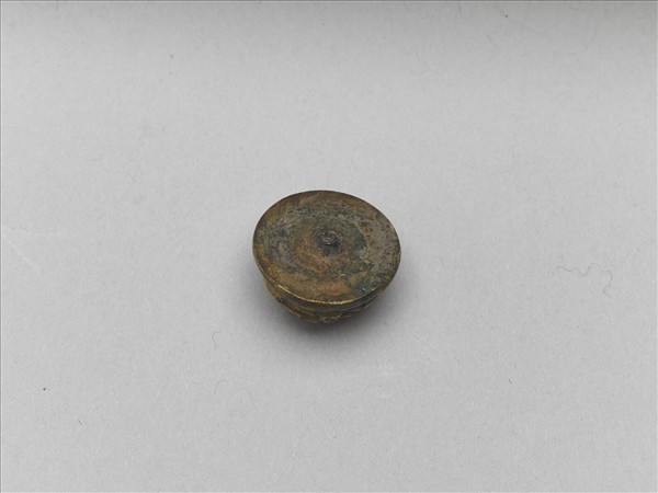 內填琺瑯圓蓋銅鍍金蓋鈕