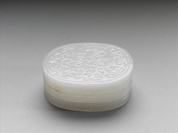 玉雕花雙層橢圓盒