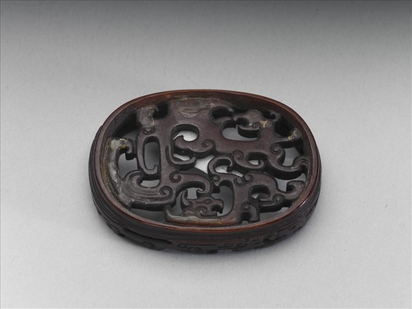 玉雕花雙層橢圓盒