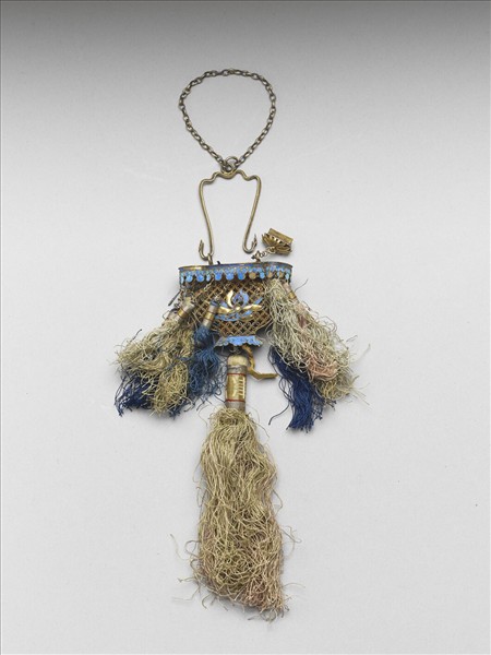 清 鍍金纍絲點翠花籃香囊