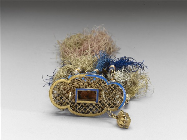 清 鍍金纍絲點翠花籃香囊