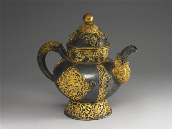 銀嵌綠松石鑲金龍紋壺
