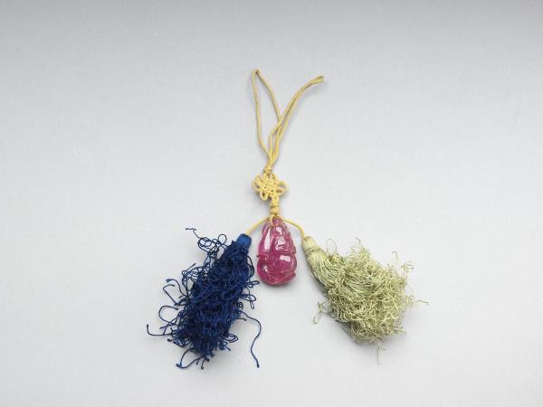 粉紅碧璽雕花珮