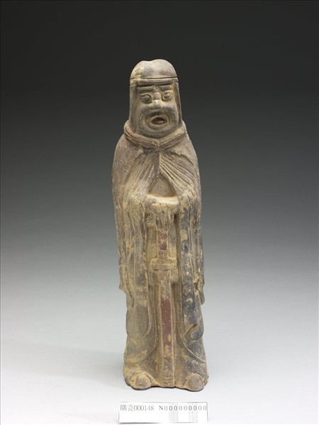 加彩持劍武官俑