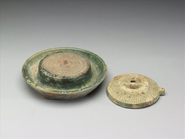 綠釉陶磨