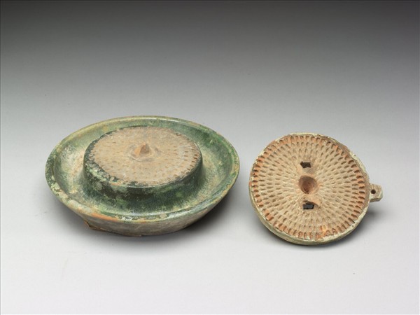 綠釉陶磨