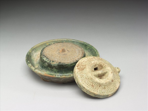 綠釉陶磨