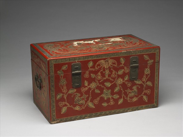 紅漆龍鳳紋盒