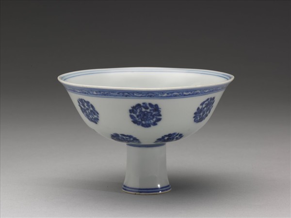 官窯 青花團花高足碗