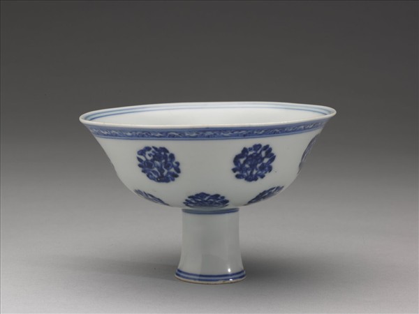 官窯 青花團花高足碗