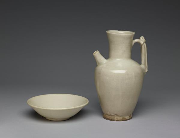 邢窯 白釉玉璧足茶碗