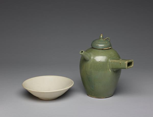 邢窯 白釉玉璧足茶碗