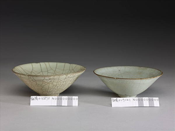 哥窯 青瓷葵口碗