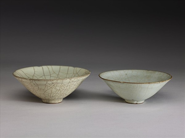 哥窯 青瓷葵口碗