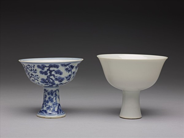 青花歲寒三友圖高足杯