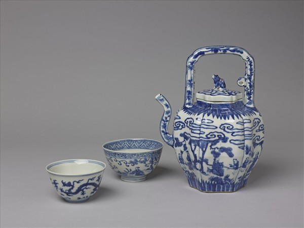 青花高士圖六稜提梁茶壺