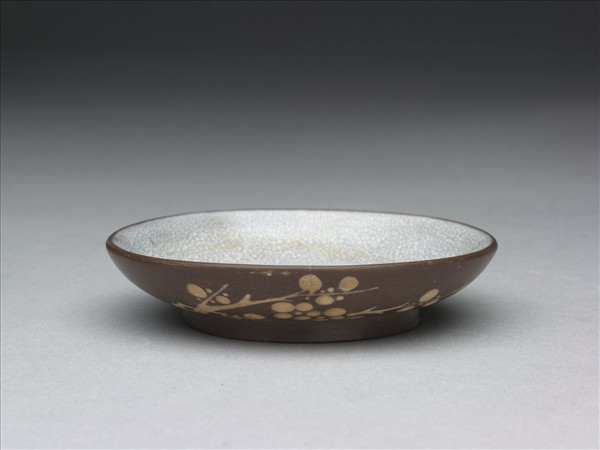 紫砂泥繪梅花紋碟