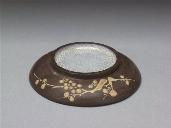 紫砂泥繪梅花紋碟