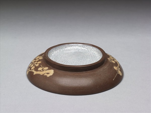 紫砂泥繪梅花紋碟