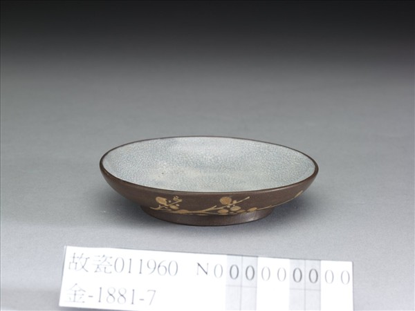 紫砂泥繪梅花紋碟