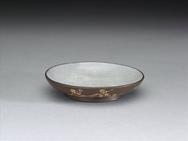 紫砂泥繪梅花紋碟