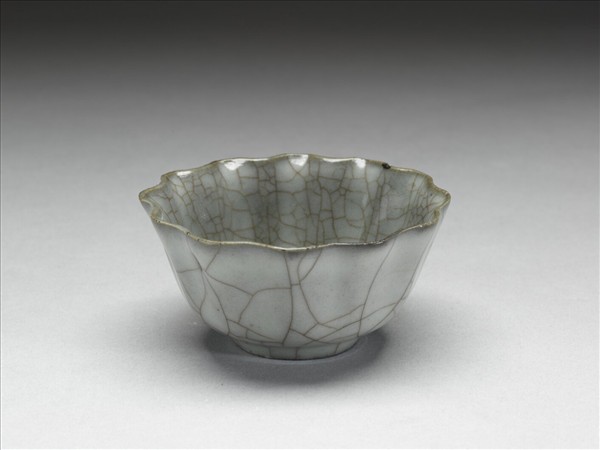 南宋官窯 青瓷葵花式杯