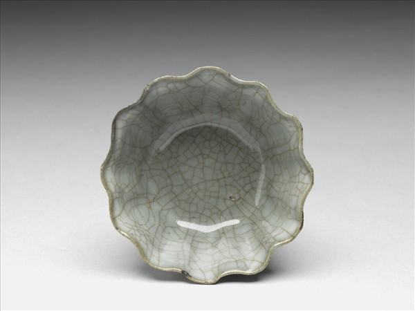 南宋官窯 青瓷葵花式杯