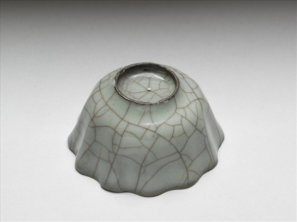 南宋官窯 青瓷葵花式杯