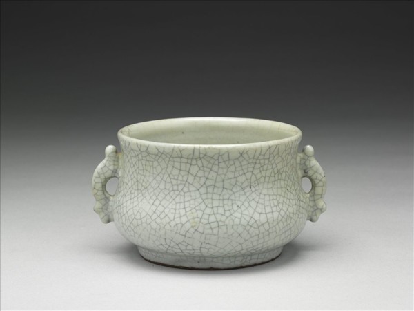 元 月白青瓷魚耳爐